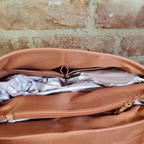 A new day faux pebbled leather cross body bag - Picture 4 of 8